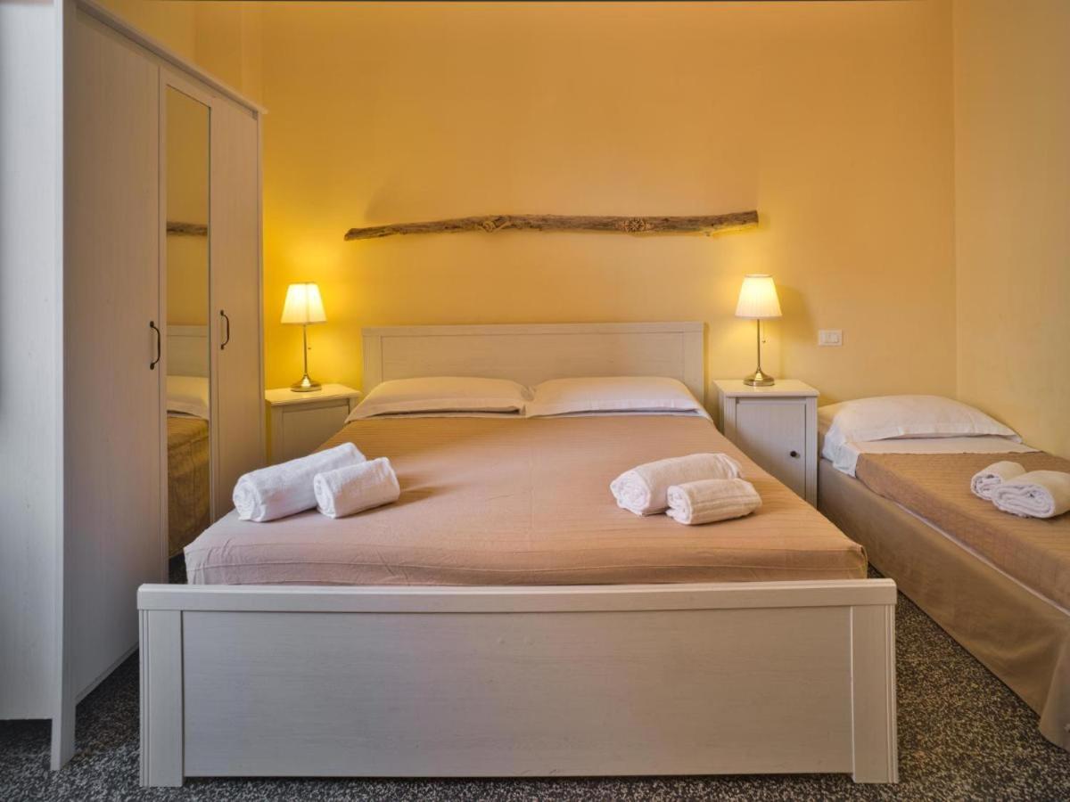 2 Passi Dal Mare Hotell Finale Ligure Exteriör bild