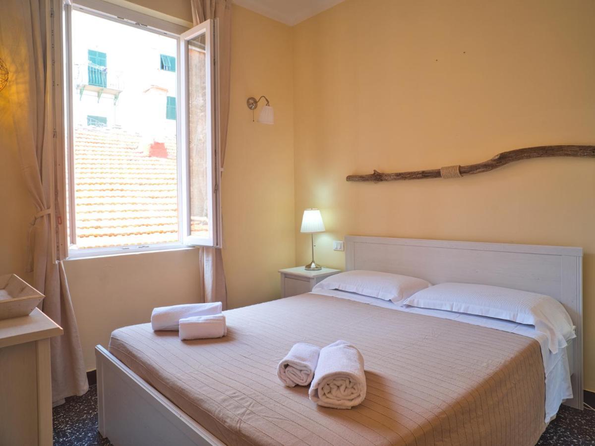 2 Passi Dal Mare Hotell Finale Ligure Exteriör bild