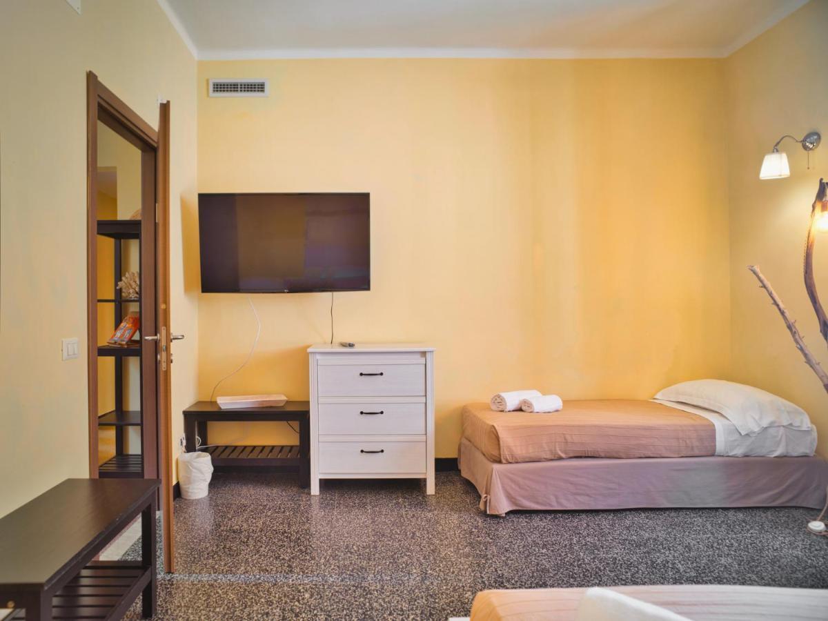 2 Passi Dal Mare Hotell Finale Ligure Exteriör bild